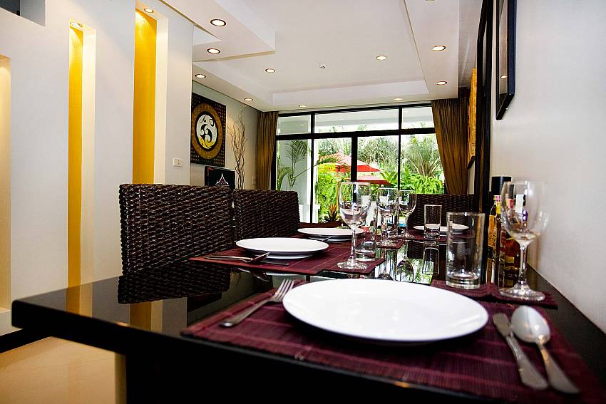 Dining Area-Na Jomtien_2 bedroom Executive Duplex_Bangsaray_Jomtien_Pattaya_Thailand