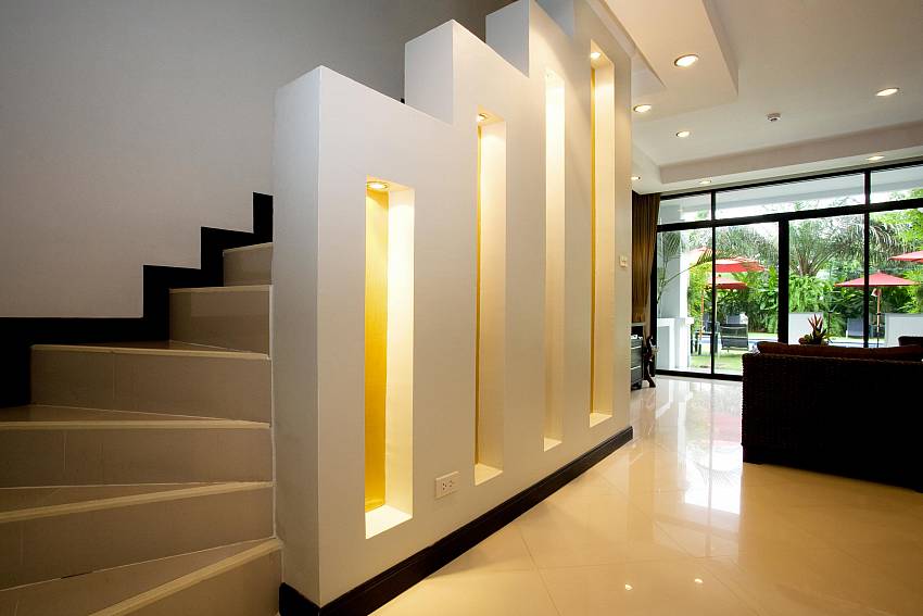 Lobby & Stairs-Na Jomtien_2 bedroom Executive Duplex_Bangsaray_Jomtien_Pattaya_Thailand