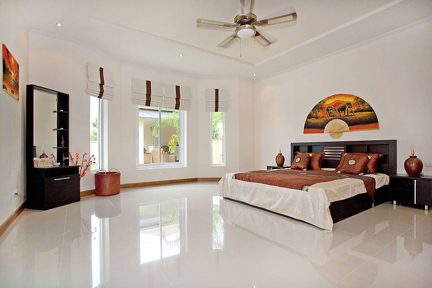 Master Bedroom and Ceiling Fan-The Chase_4 bedroom Villa_Pattaya_Thailand