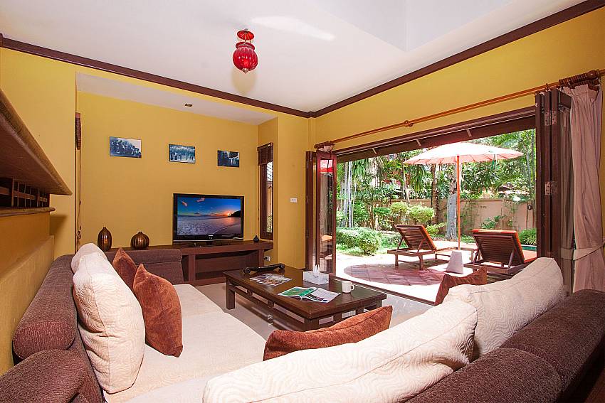 Living room with TV Villa Baylea 203 in Koh Samui