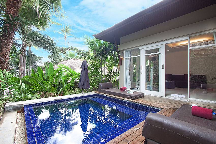 Private pool with sunbeds and view in Villa Hutton 102 Bophut Samui