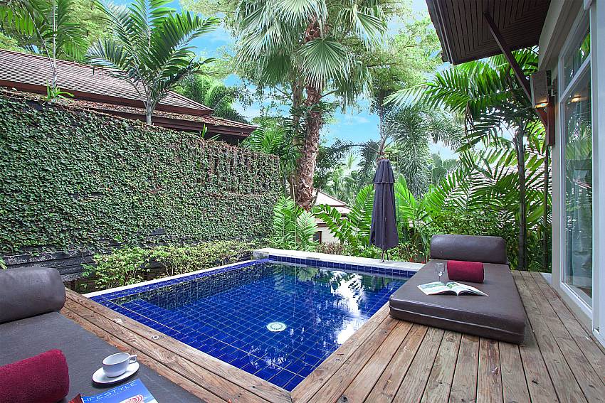 Private pool with sun loungers in Villa Hutton 102 Samui Bo Phut