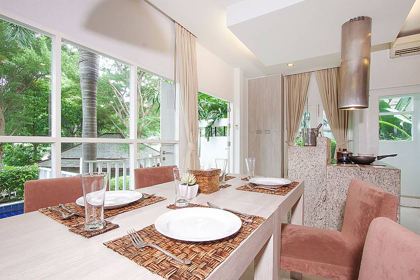 4 chairs and dining table in Villa Hutton 201 Bo Phut Koh Samui