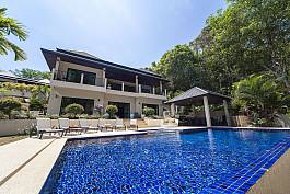 2 Storey 6br Pool Villa with large pool, BBQ Area and Stunning Interior Design