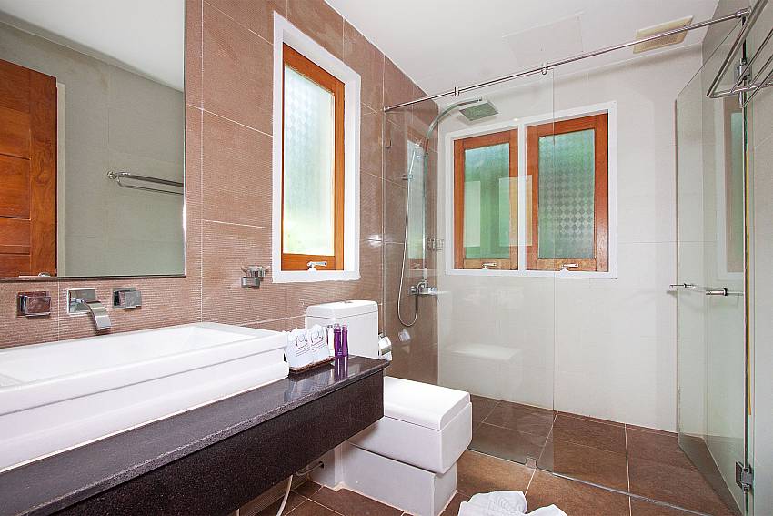 Toilet with shower Villa Hutton 211 in Samui