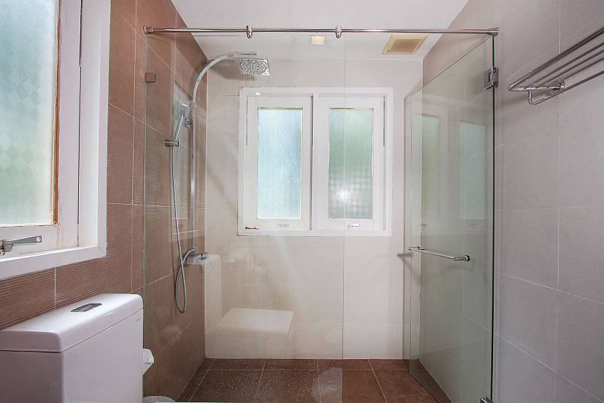 Toilet with shower Villa Hutton 212 in Koh Samui