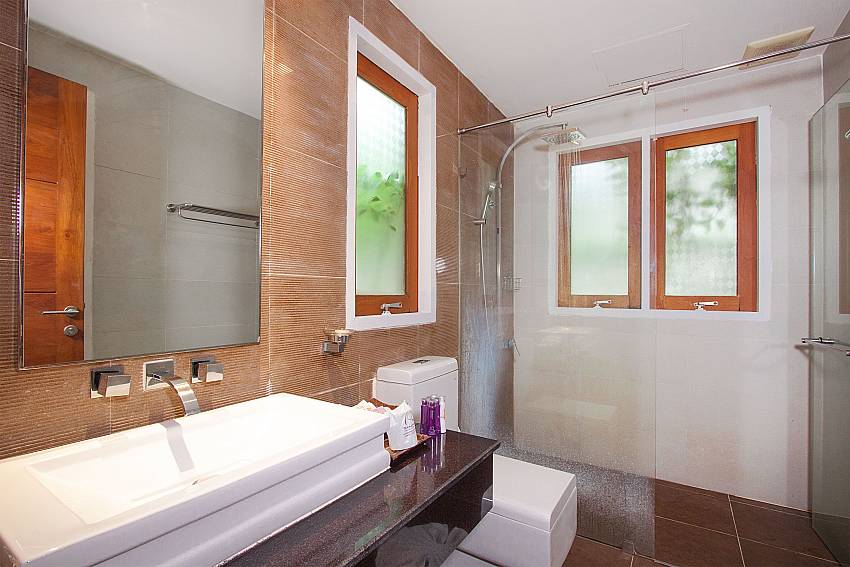 Toilet with shower Villa Hutton 213 in Samui