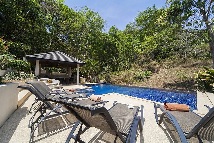 Relaxing Pastoral Views-Ploi Attitaya_6 bedroom villa_Private Pool_Nai Harn_Rawai_Phuket_Thailand