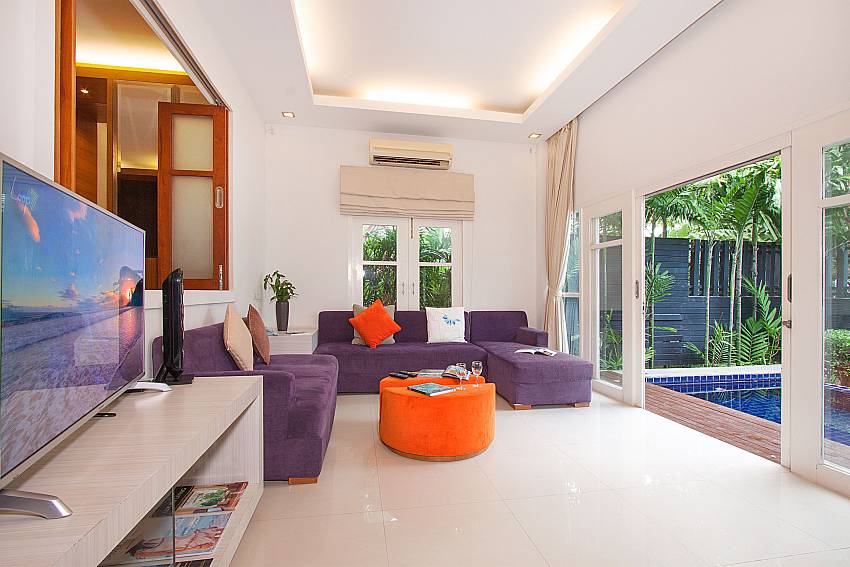 Living room with TV Villa Hutton 214 in Koh Samui 