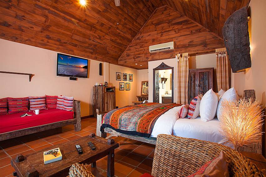 Bedroom with TV Natures Oasis Resort No.1 in Bang Bao Koh Chang