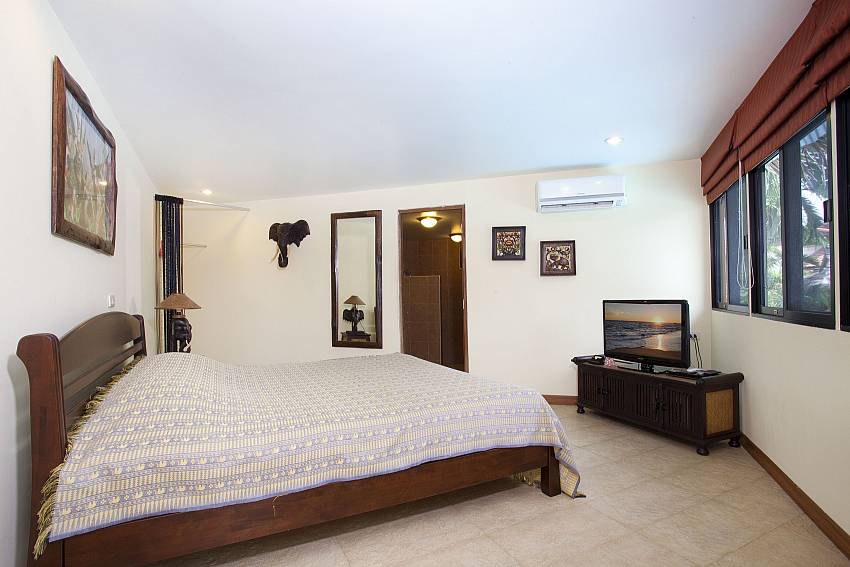 Bedroom 4_nai-mueang-yai_4-bed-villa_private-pool_central-pattaya_thailand