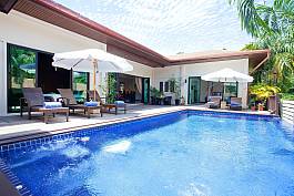 Modern 5br Pool Villa Fully Staffed near Nai Harn Beach Phuket 