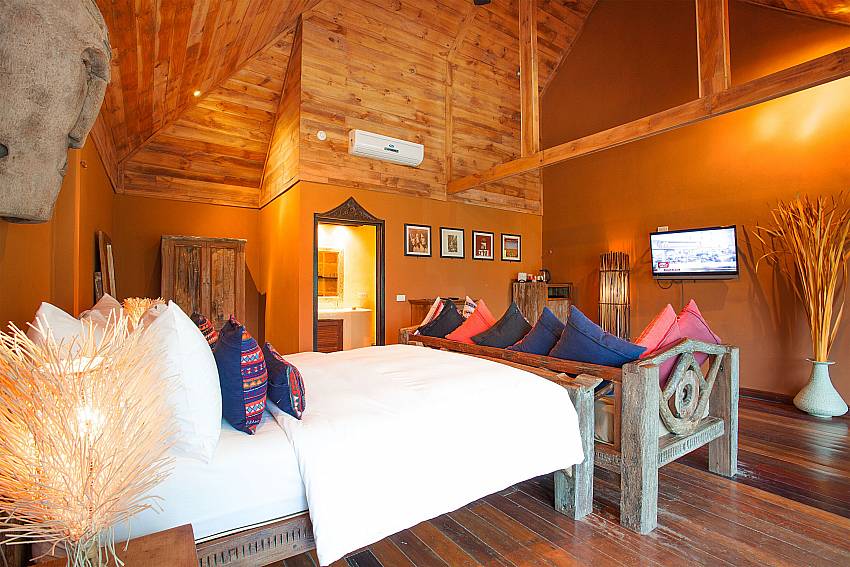 Bedroom with TV Natures Oasis Resort No.7B in Bang Bao Koh Chang
