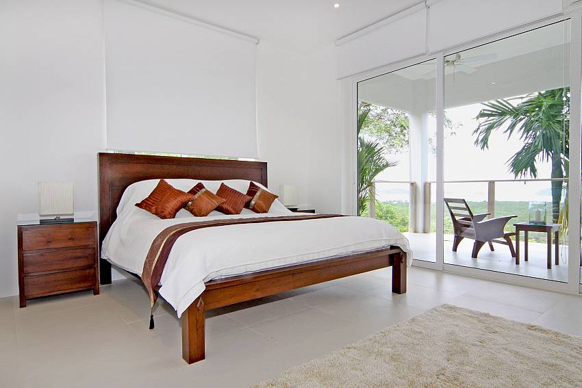 Third Bedroom-villa-alangkarn-andaman_5 bedroom_private-infinity-pool-villa_nai-harn_phuket_thailand