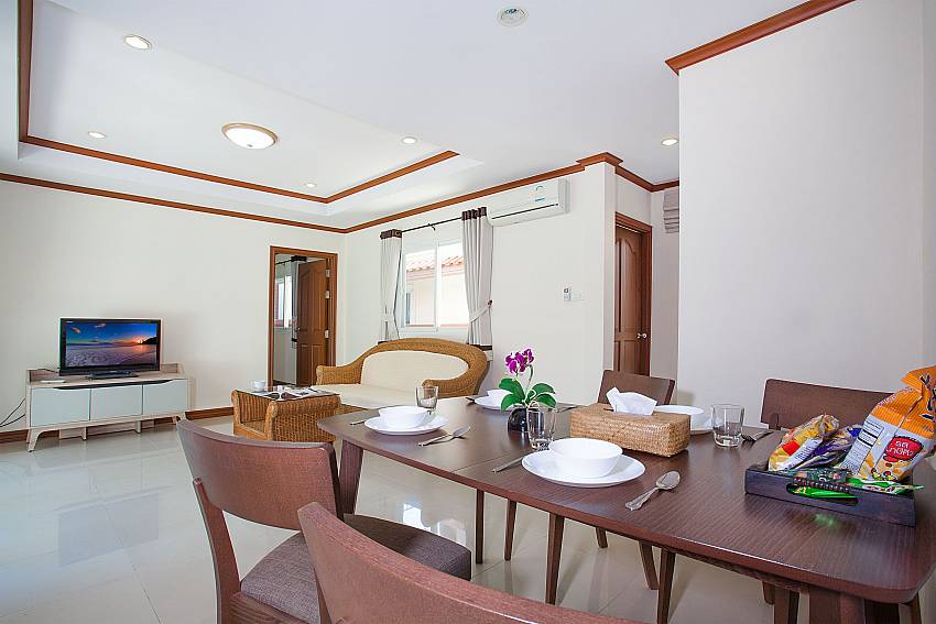 Dinning area with TV Timberland Lanna Villa 401 in Pattaya
