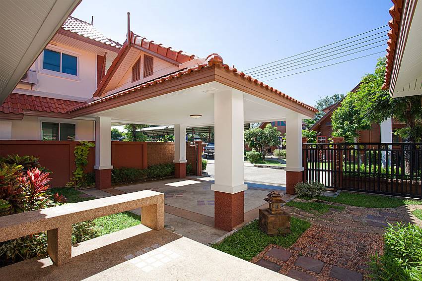 Garden Timberland Lanna Villa 404 in Pattaya
