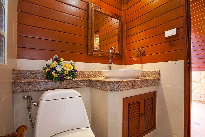Toilet Timberland Lanna Villa 201 in Bangsaray Pattaya 