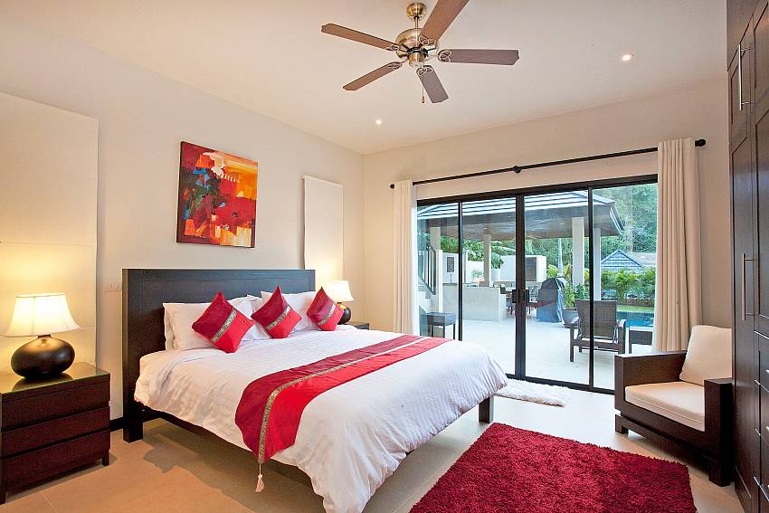 Downstairs Master Bedroom-pagarang-villa_6-bedroom_luxury-pool-villa_nai-harn_phuket_thailand