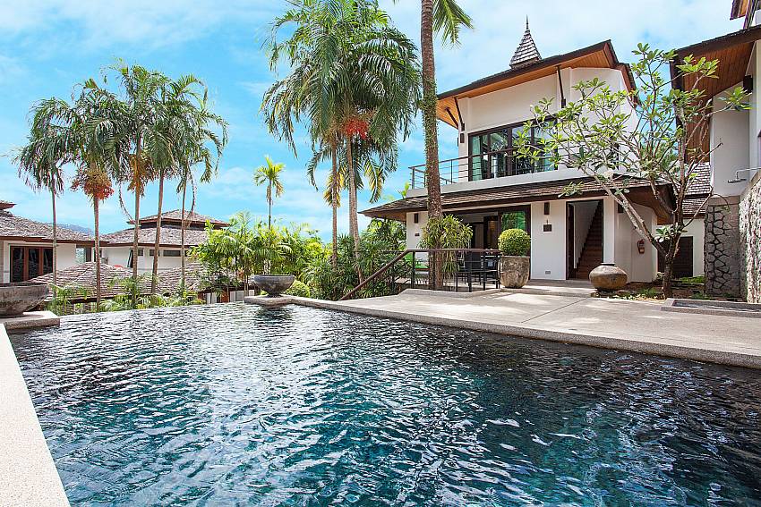 2. communal pool in resort of Nirano Villa 31 Phuket
