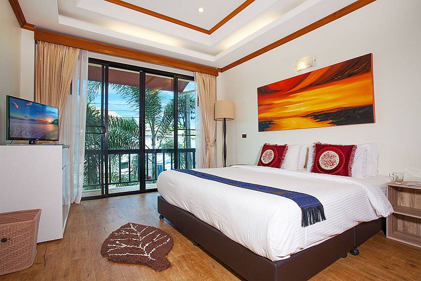 Bedroom with TV BangTao Tara Villa 5 in Phuket