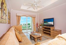 Manuae Condo 202 | Апартаменты с 2 двумя спальнями и видом на океан рядом с заливом Karon в Пхукете