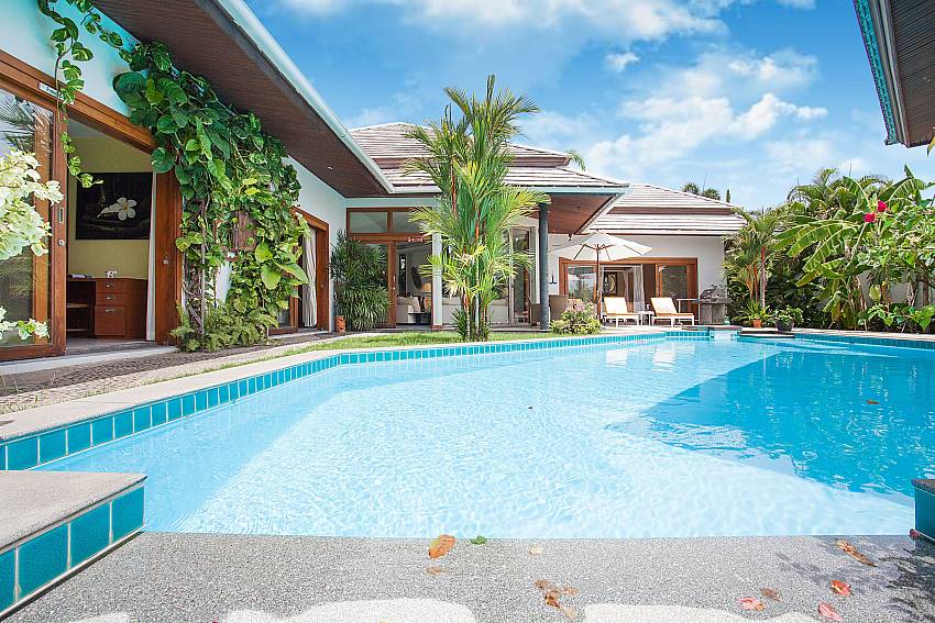 Swimming pool with property Villa Darnella on Northeast Coast Koh Samui
