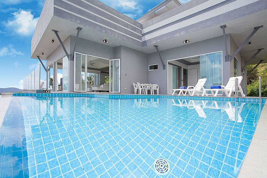 Swimming pool with property Villa Chetas in the North of Koh Samui