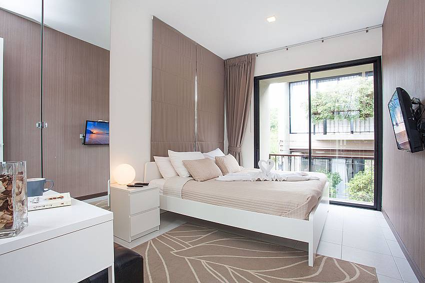 Bedroom with TV Villa Maimia 301 in Koh Samui