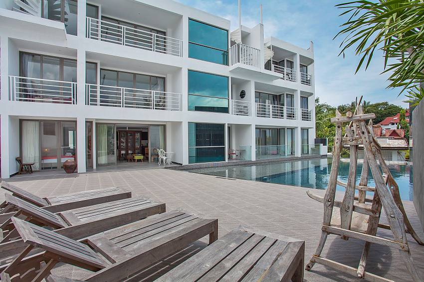 Sadhay B1 Condo with 2 bedrooms and communal Pool in Phuket