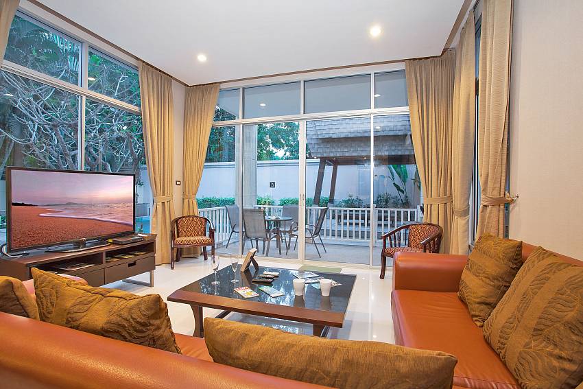 Rustic Gold Villa with large living room Na Jomtien Pattaya