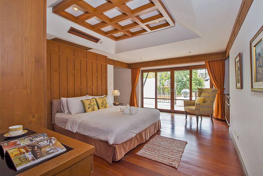 4. kingsize bedroom at Ruean Maii south Pattaya