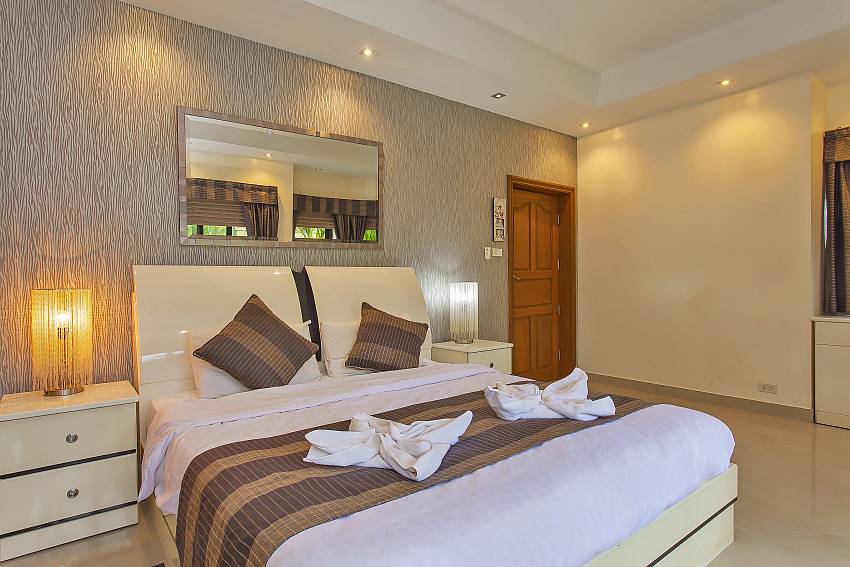 comfortable double bedroom in Pattaya Presidential Villa