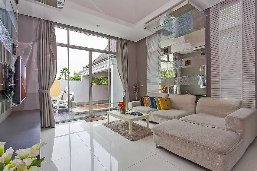 Silver Sky Villa | 4 Bed Tropical Holiday Rental in Central-Pattaya