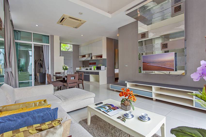 Open plan living room with TV at Silver Sky Villa Central Pattaya