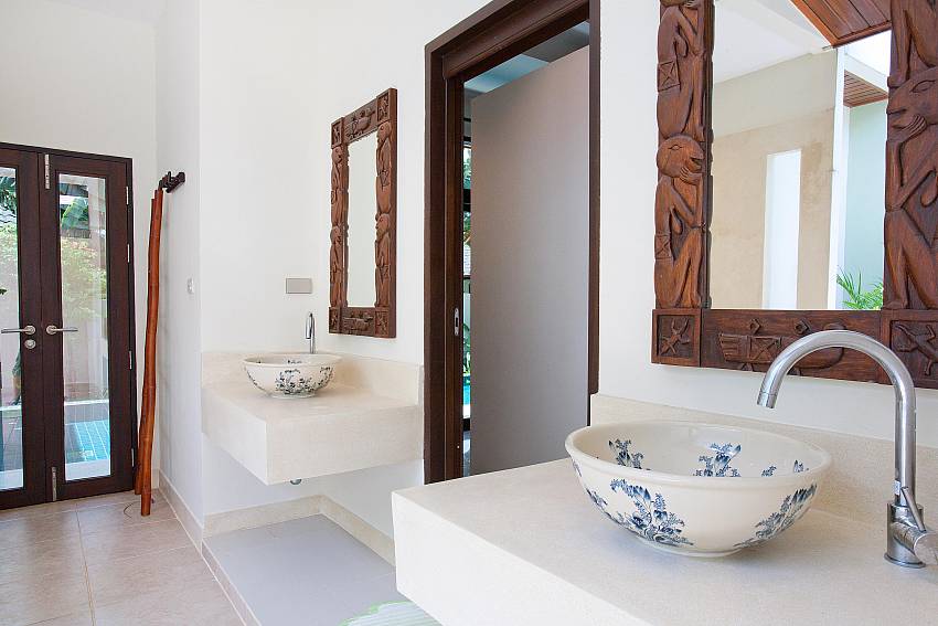 Master Bathroom Of Anandita Villa