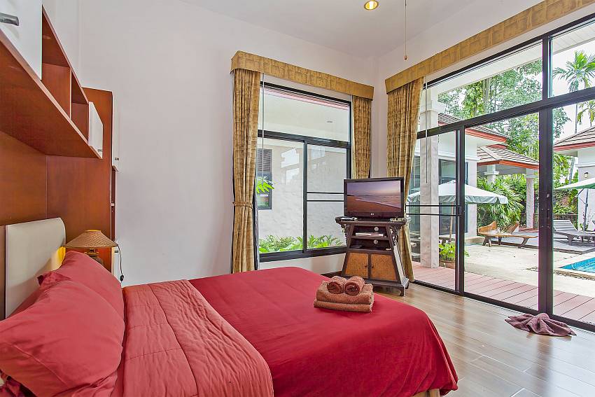 2. double bedroom with tv and pool access Villa Klasse Pattaya