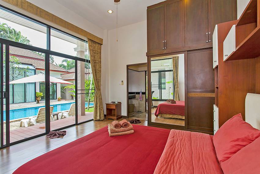 2. double bedroom with direct pool access at pattaya Villa Klasse