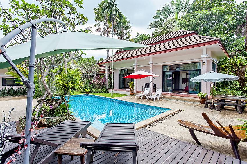 Relax in the sun or shade by the pool area of Villa Klasse Pattaya