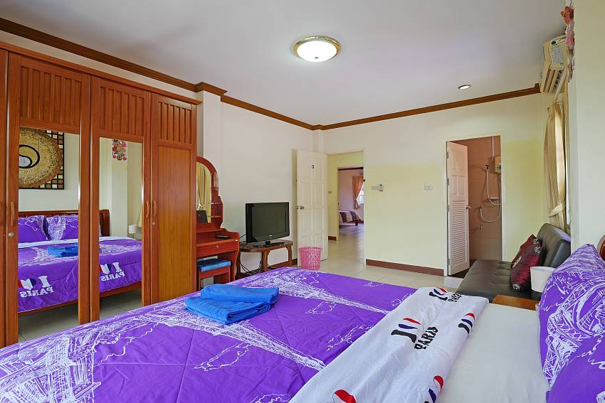 flat tv and huge wardrobe at 1. double bedroom in Villa Amiya Pattaya
