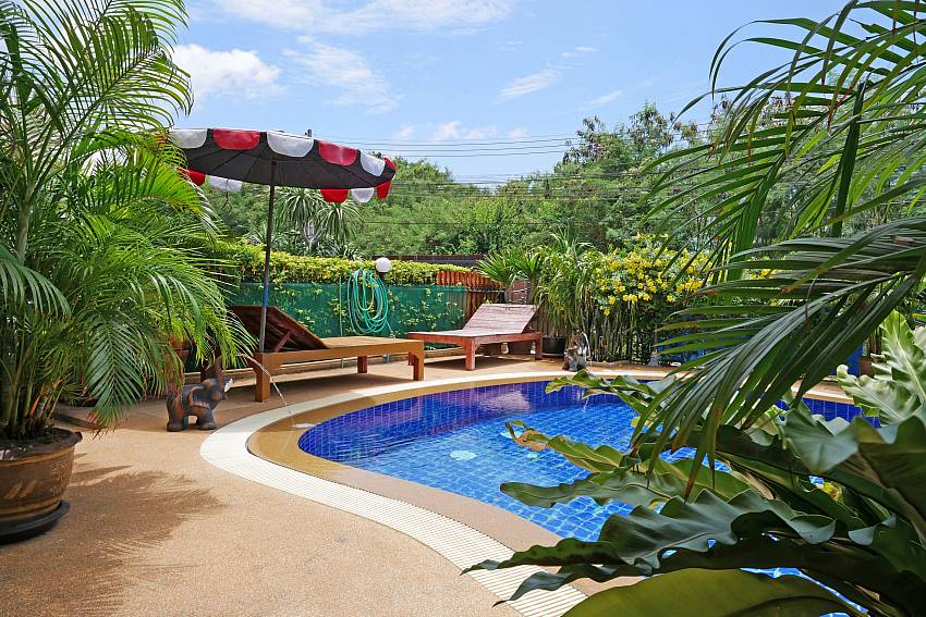 All set for a tranquil and private pool afternoon at Villa Amiya in Pattaya
