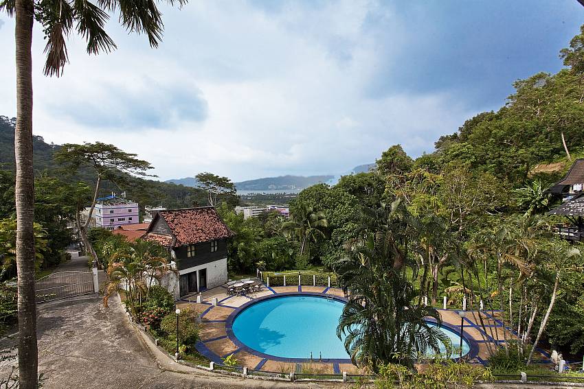 The Cool Pool View-patong-hill-estate-3_3-bedroom_shared-pool-villa_patong_phuket_thailand