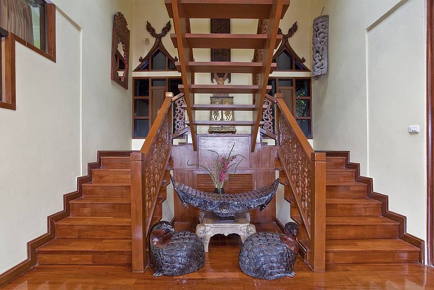 Upstairs to Bed-patong-hill-estate-3_3-bedroom_shared-pool-villa_patong_phuket_thailand