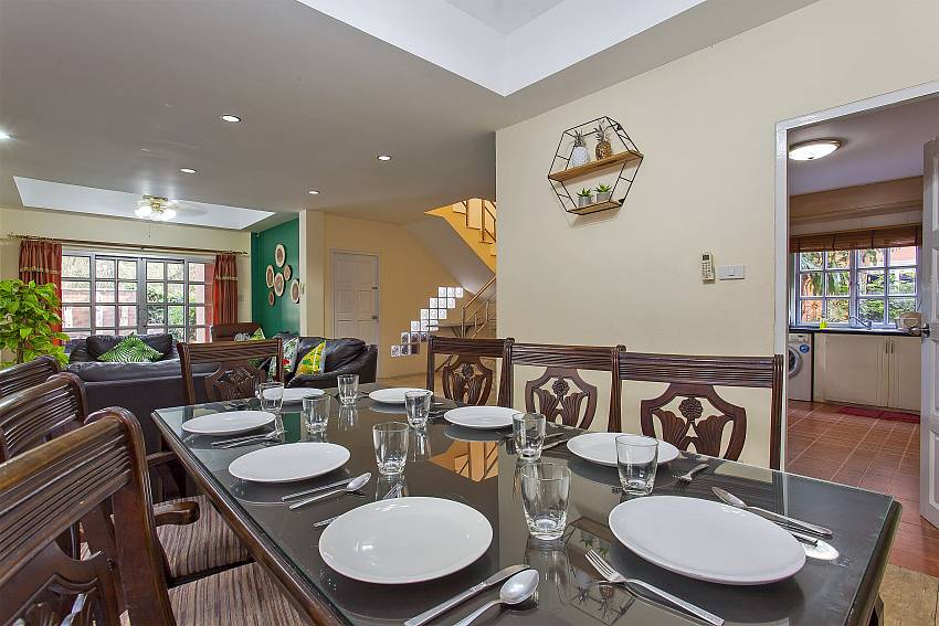 Baan Duan Chai – Villa moderne de 5 chambres proche de Jomtien Beach