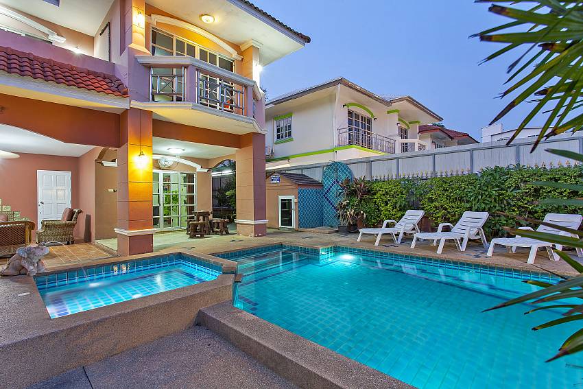 Baan Duan Chai | 5 Bed Pool Villa Close to Jomtien Beach in South Pattaya