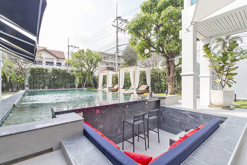 Chill & Chic 5 | Luxury 5 Bedroom Pool Villa in East Pattaya