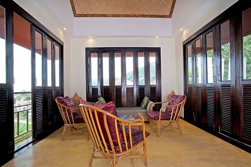 Upstairs Lounge-baan-pa-nom_3-bedroom_hillside-villa_infinity-pool_karon_phuket_thailand