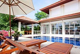 Ruedi Villa | 2 plus 1 Betten Ferienhaus mit Pool am Kata Strand auf Phuket