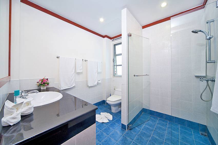 Bathroom-ruedi-villa_2+-bedroom_private_pool_kata-beach_phuket_thailand