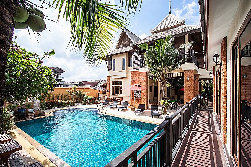 Large Pool & Villa Of Baan Suay Tukta