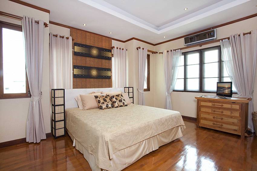 Five bedroom Of Baan Suay Tukta